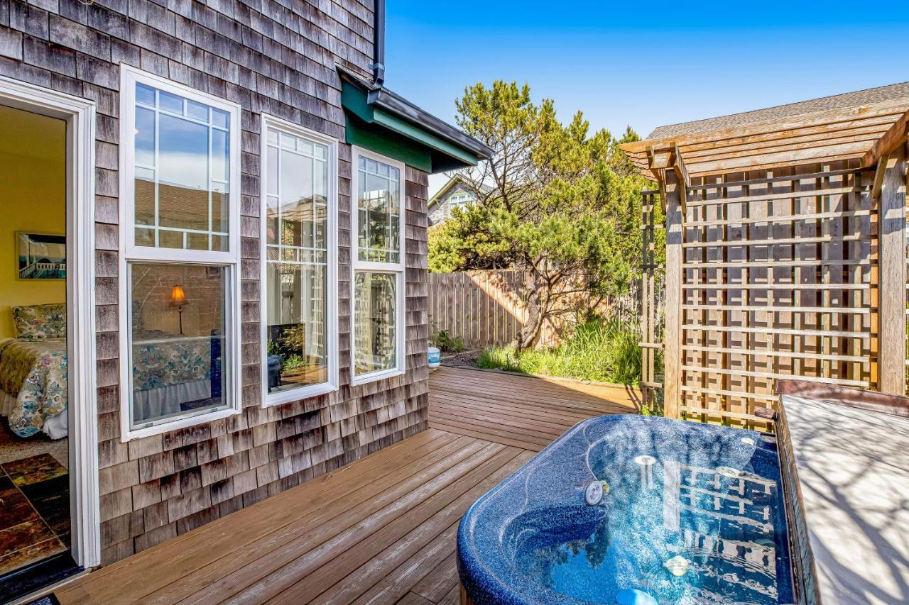 Bennington House Villa Newport Exterior photo